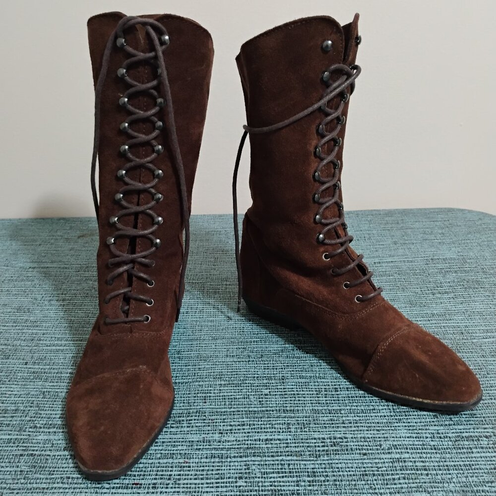 Beautiful vintage suede lace-up boots - made in Spain - size 8